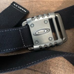Oakley belt